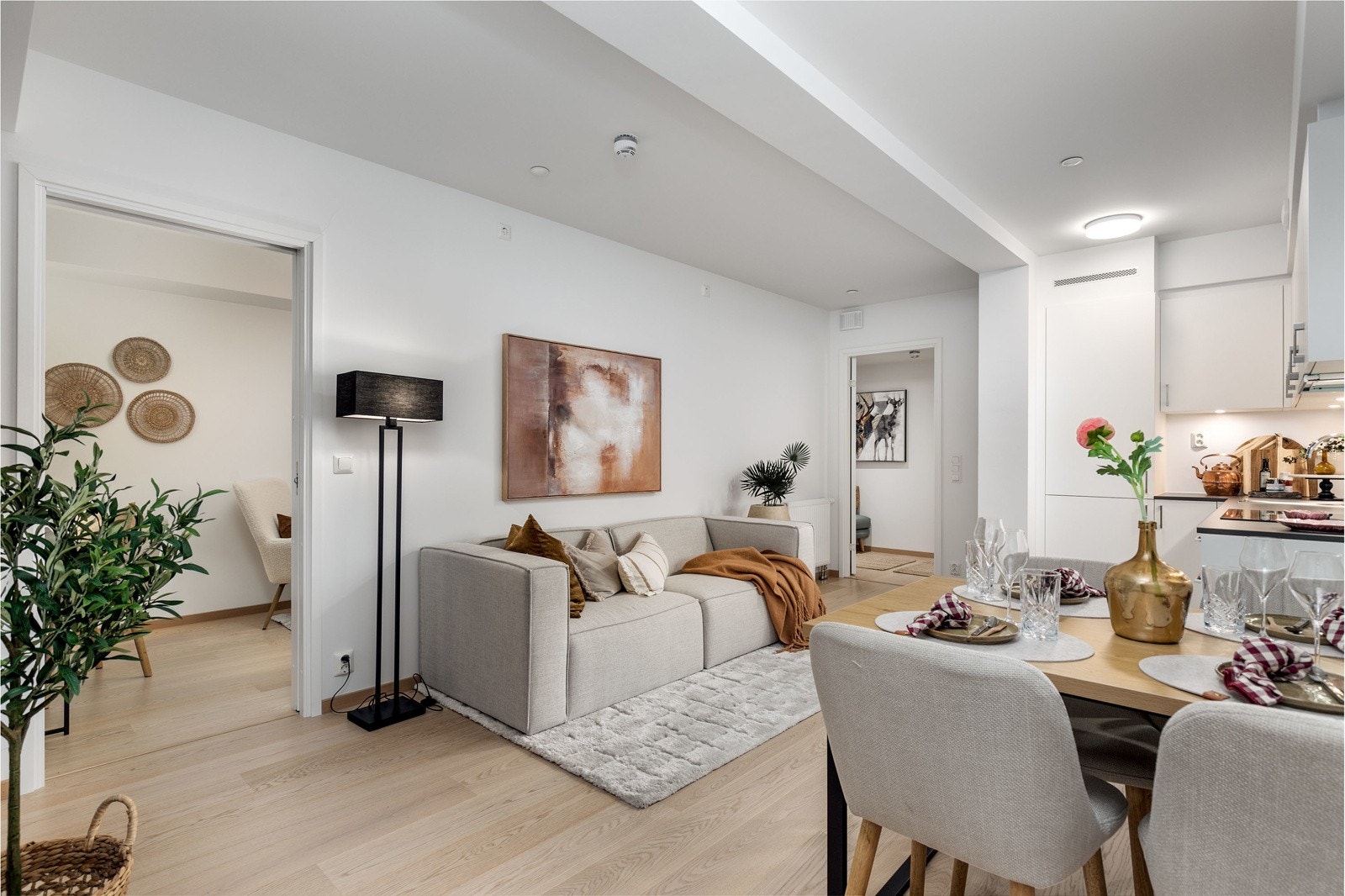 Grunnpakke for kabel-TV og internett er inkl. i felleskostnadene. Galleribilde