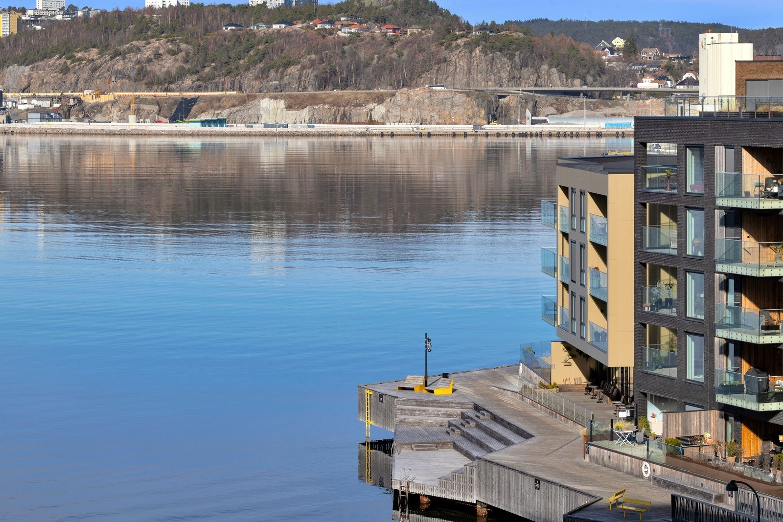 Videre følger en rekke bilder av fellesareal og nærområde Galleribilde