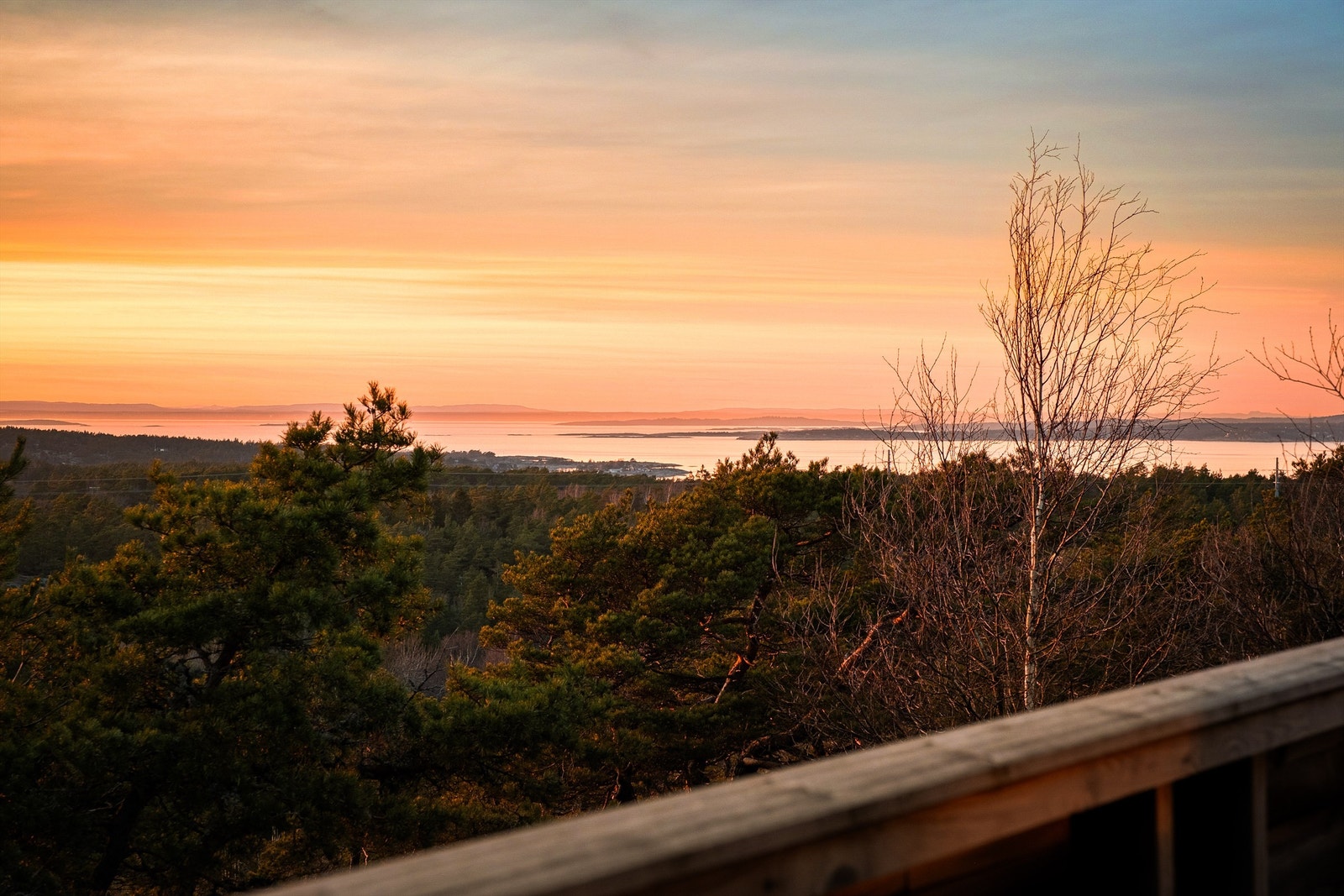 Ute som inne sees både vakre solnedganger og vid utsikt over Oslofjorden. Fotograf; Kristoffer Kristiansen. Galleribilde