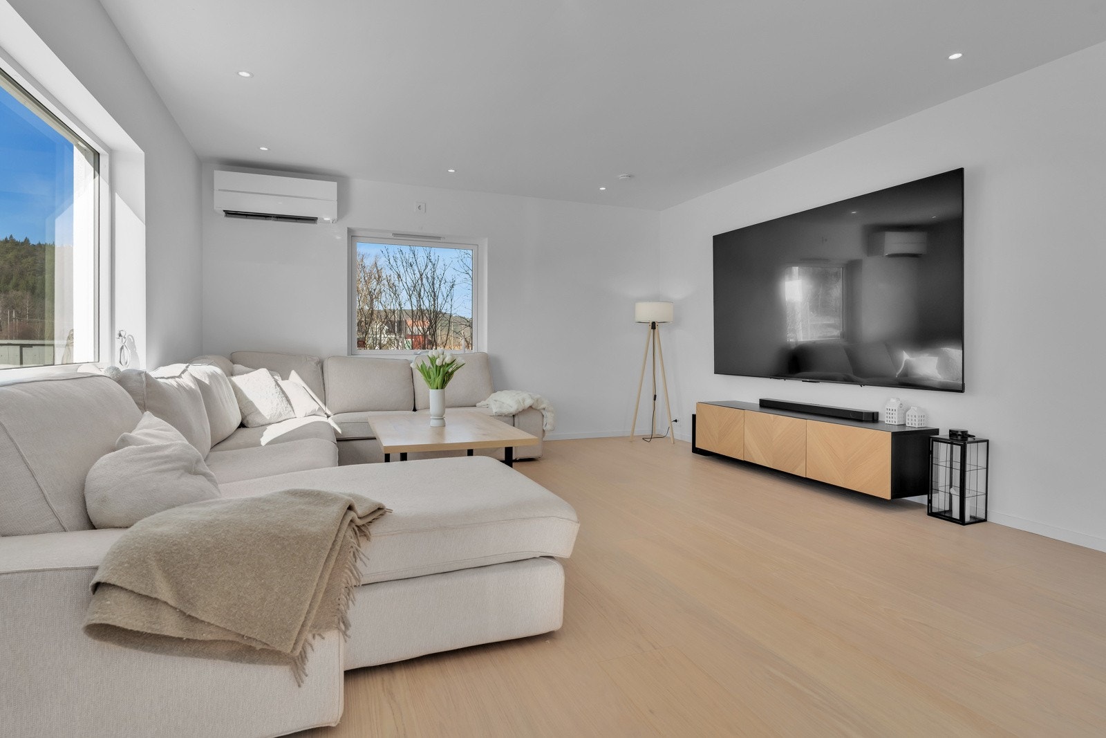 God plass til både sofagruppe og spisestuemøblement. Galleribilde