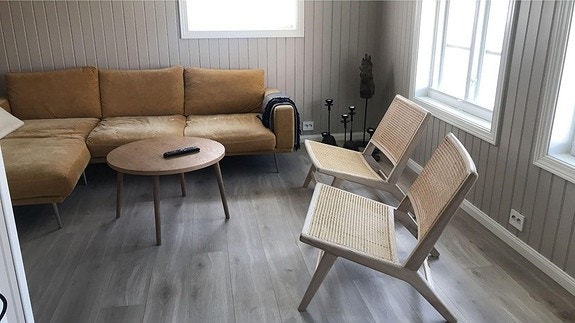 Stue med sofa Galleribilde