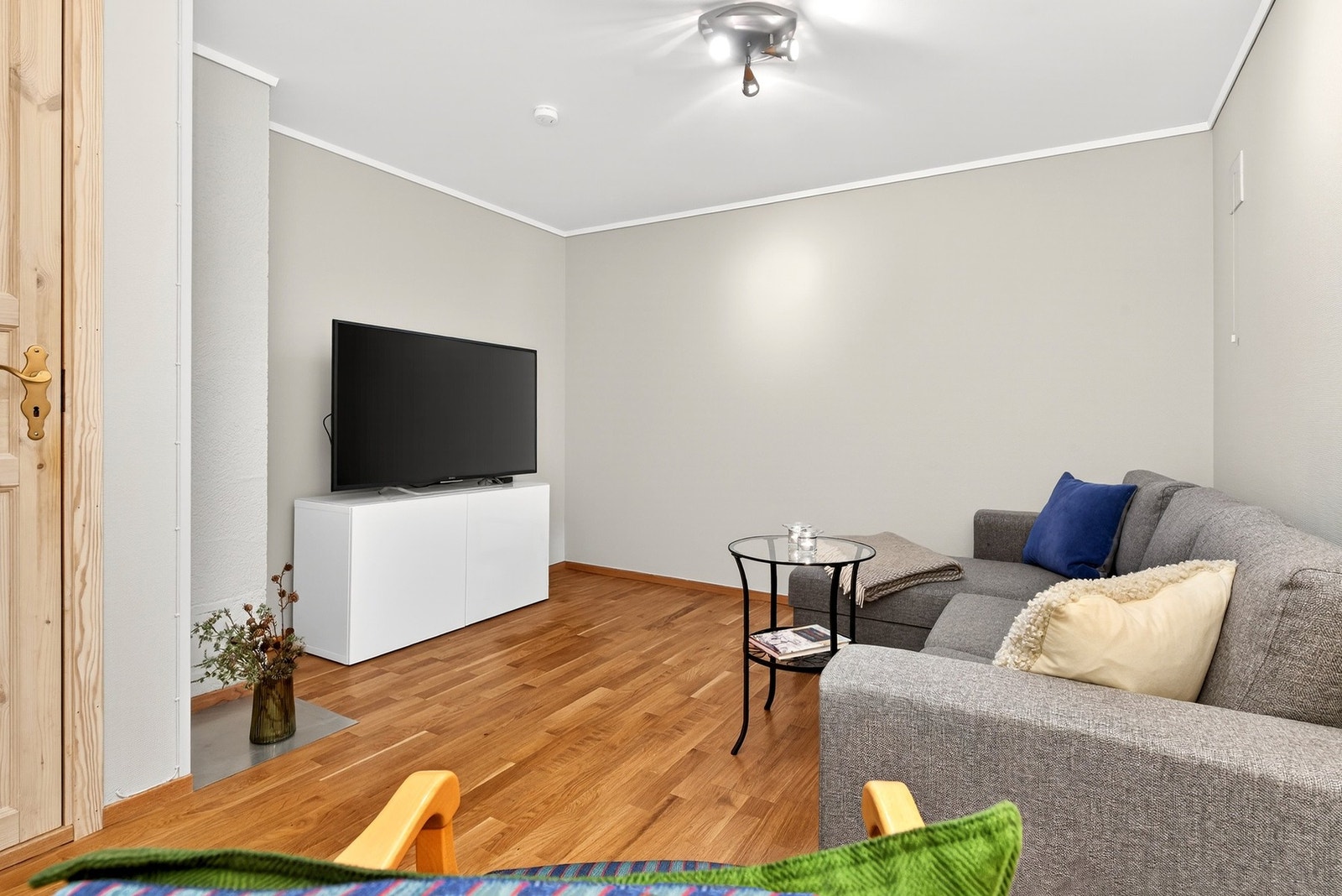 Ekstra stue/oppholdsrom - perfekt som TV-stue eller ungdomsrom Galleribilde