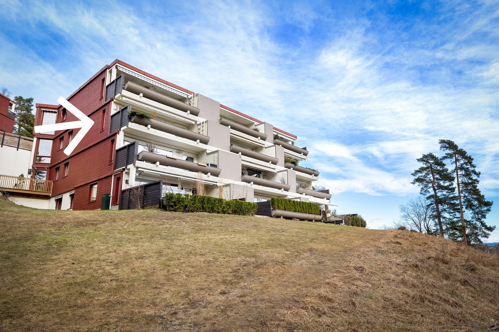 Lys og luftig beliggenhet i nest øverste etasje Galleribilde