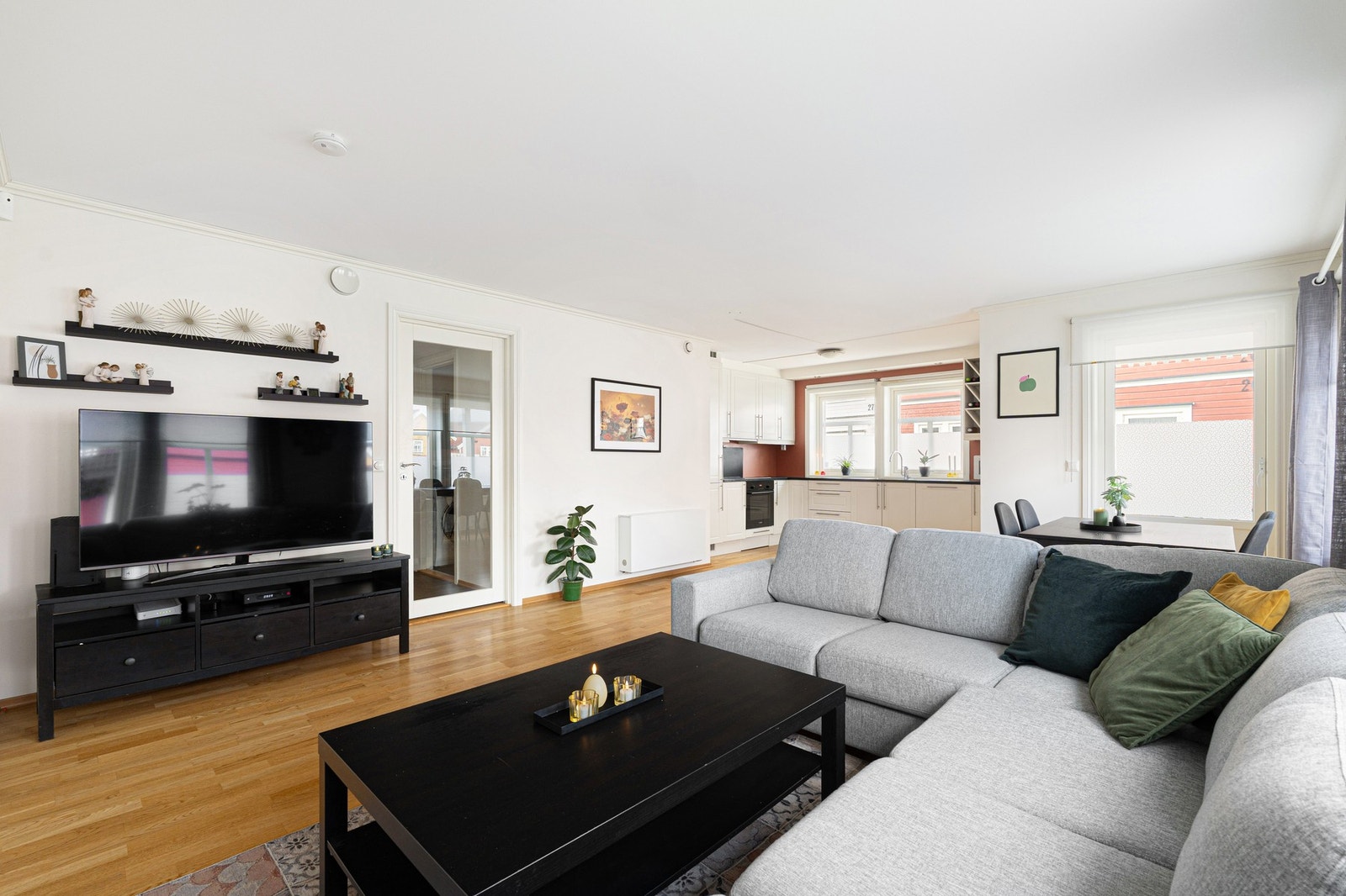 EiendomsMegler1 v/ Marthe Frantzen har gleden av å presentere Okstadvegen 295! Galleribilde