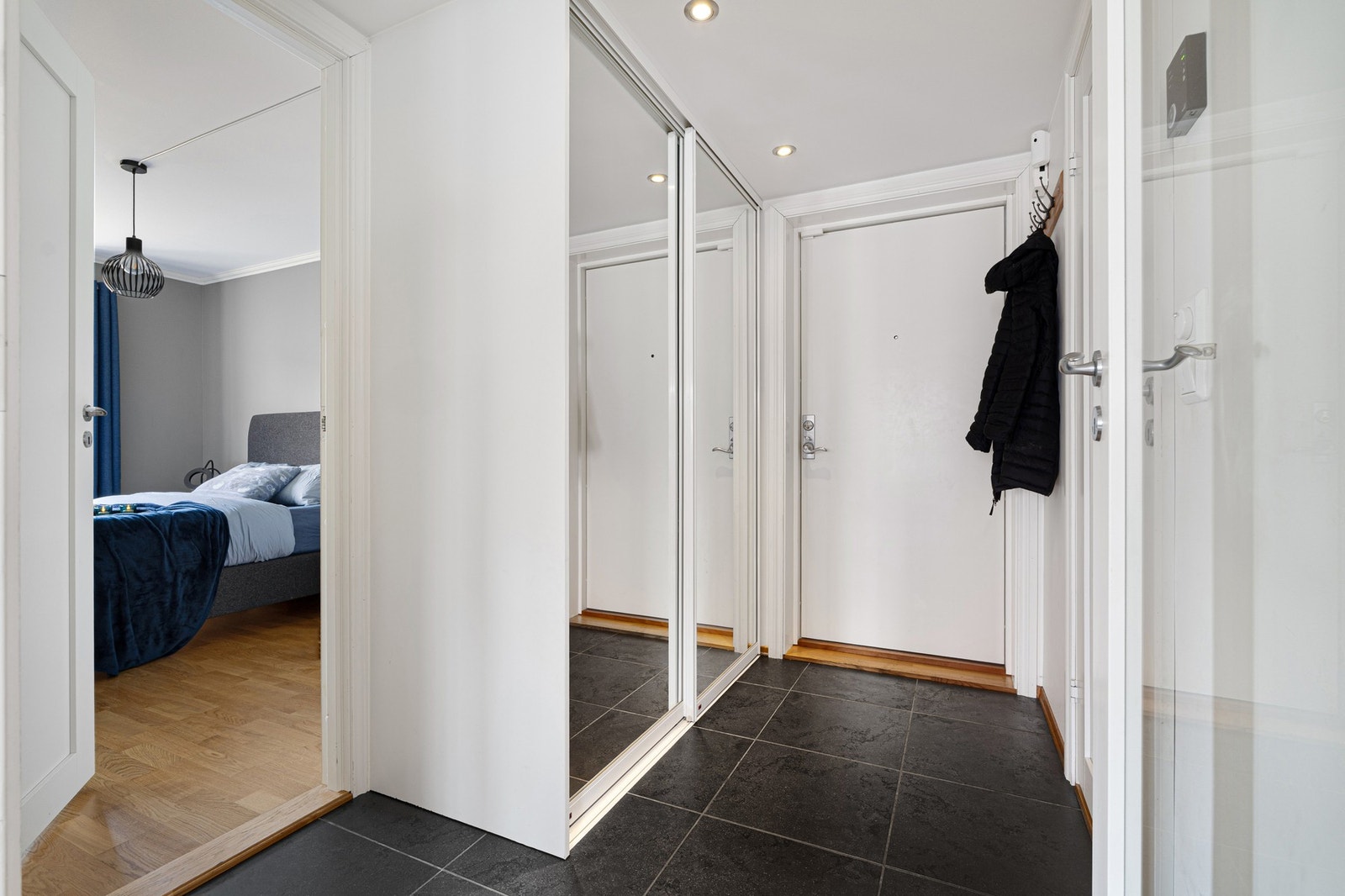 Boligen har oppvarming gjennom fjernvarme. Galleribilde