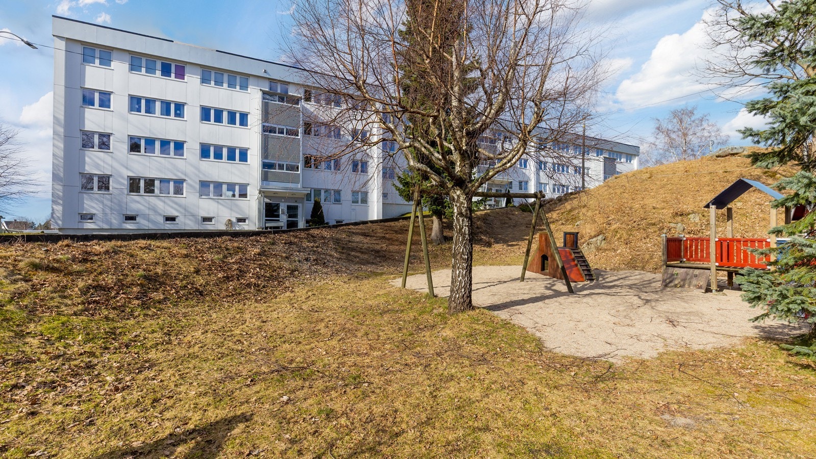 Det er et ekte stenkast til lekeplass for de små Galleribilde