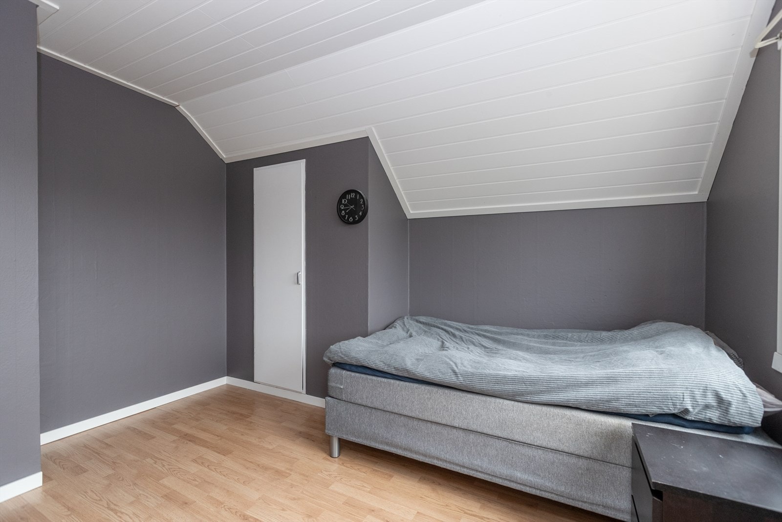Soverommet har plass til dobbeltseng og garderobeløsning. Galleribilde