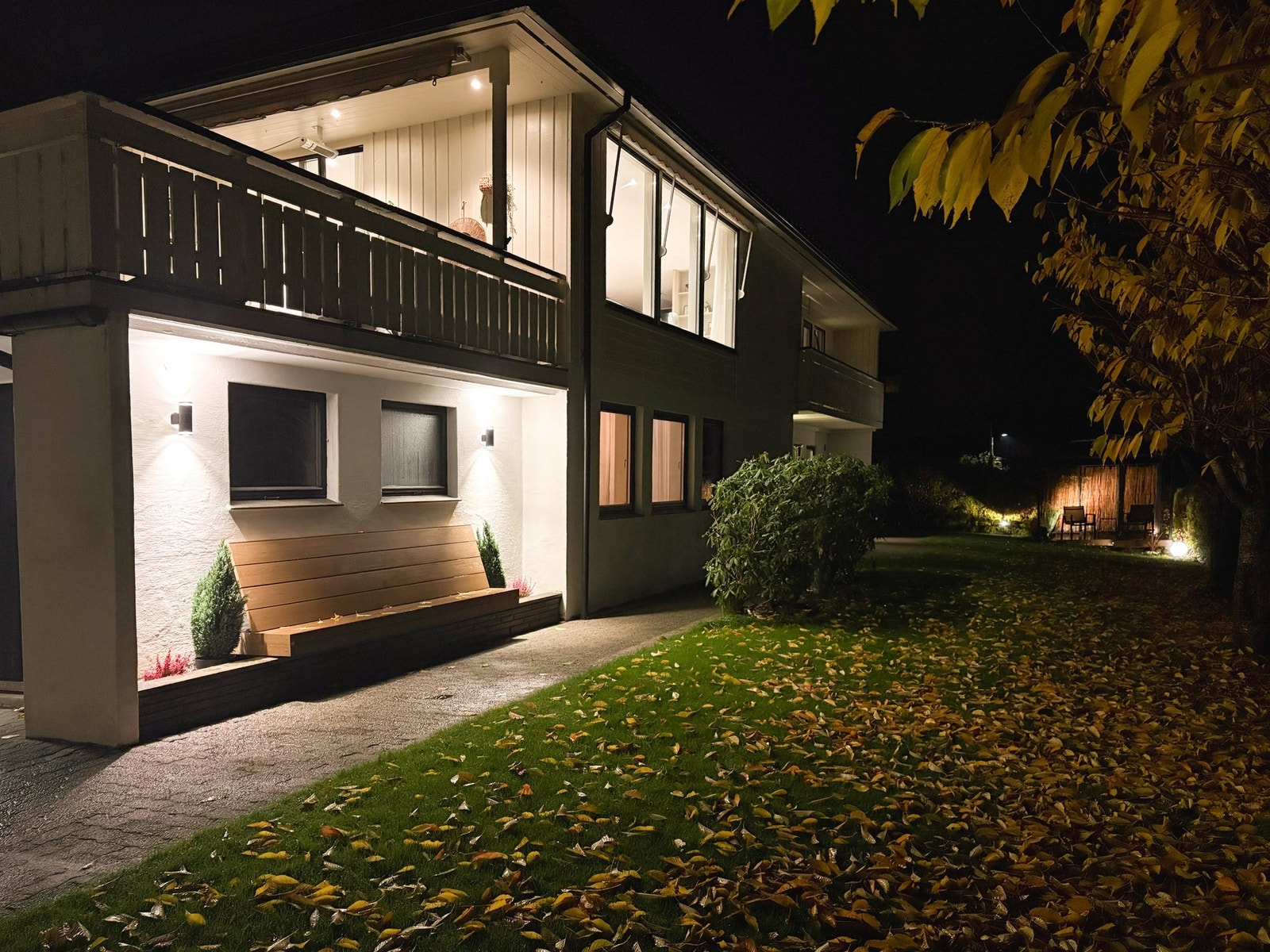 Selgers private kveldsbilder. Galleribilde