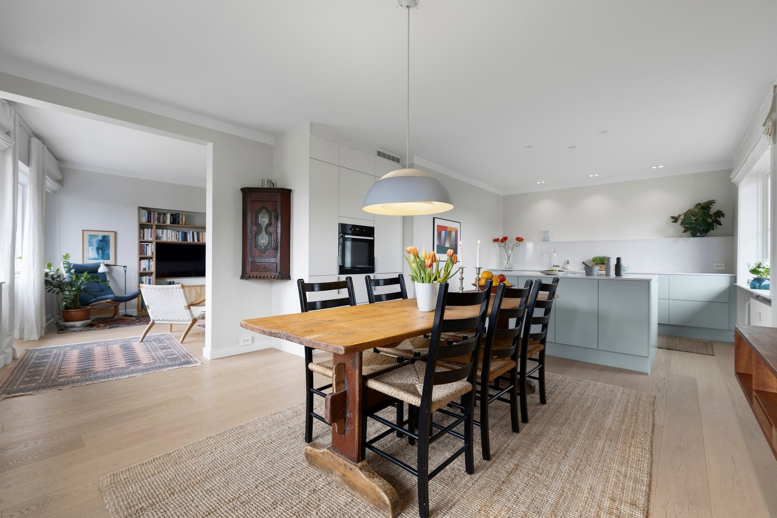 En lekker og romslig 3-roms selveierleilighet med en særdeles attraktiv beliggenhet på Briskeby. Galleribilde