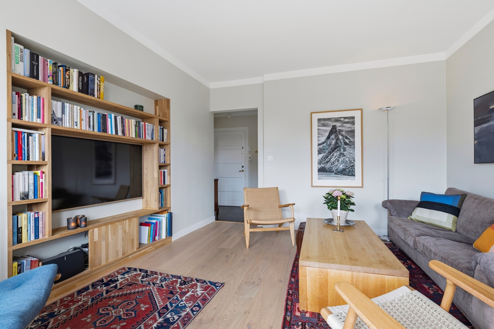 Stuen med TV-sofa. Galleribilde