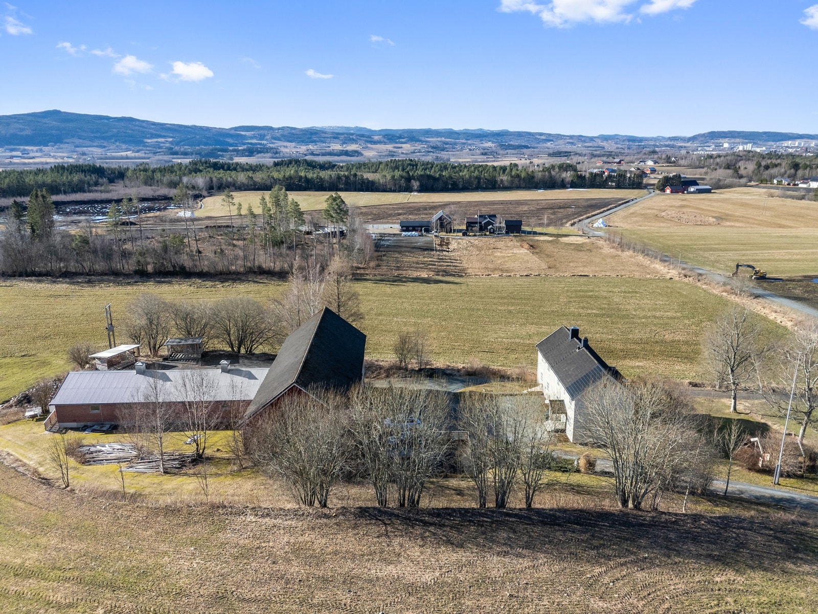 Ligger skjermet og flott til på nedsiden av boligfeltet oppi Forbregd. Galleribilde