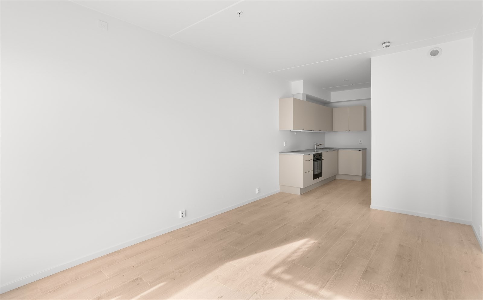 Overflatene er hvitmalte og her vil en enkelt kunne sette sitt personlige preg. Galleribilde