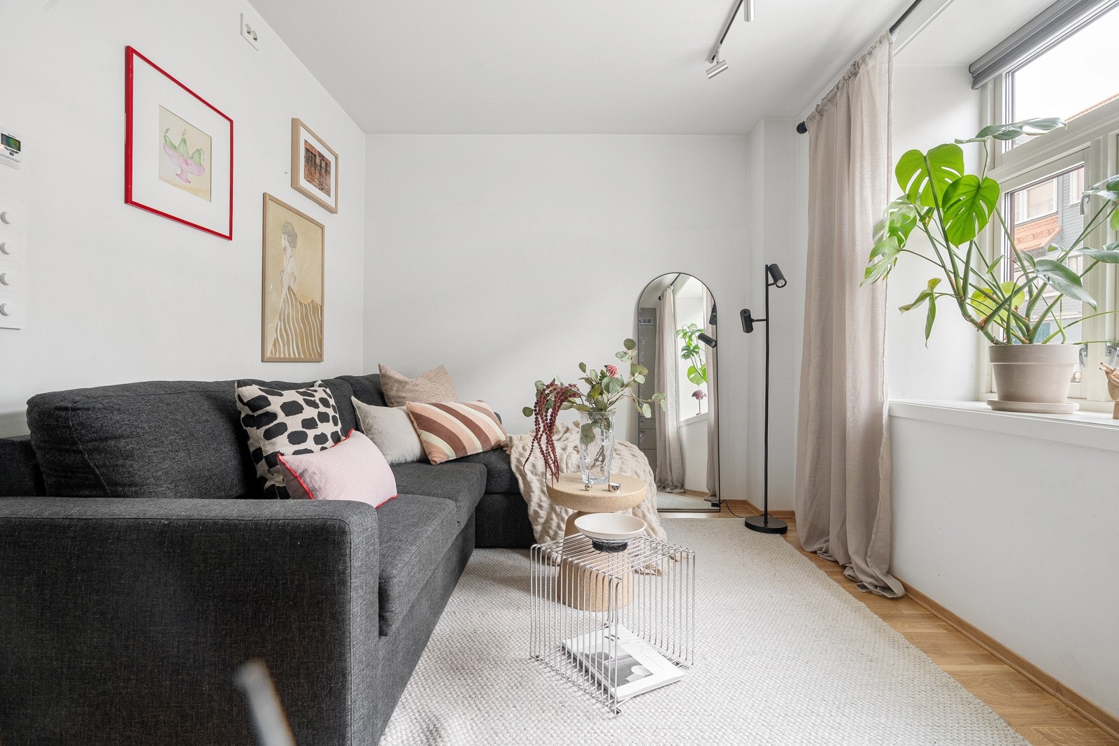 En delikat og urban sentrumsleilighet med umiddelbar nærhet til alt av sentrums fasiliteter. Galleribilde