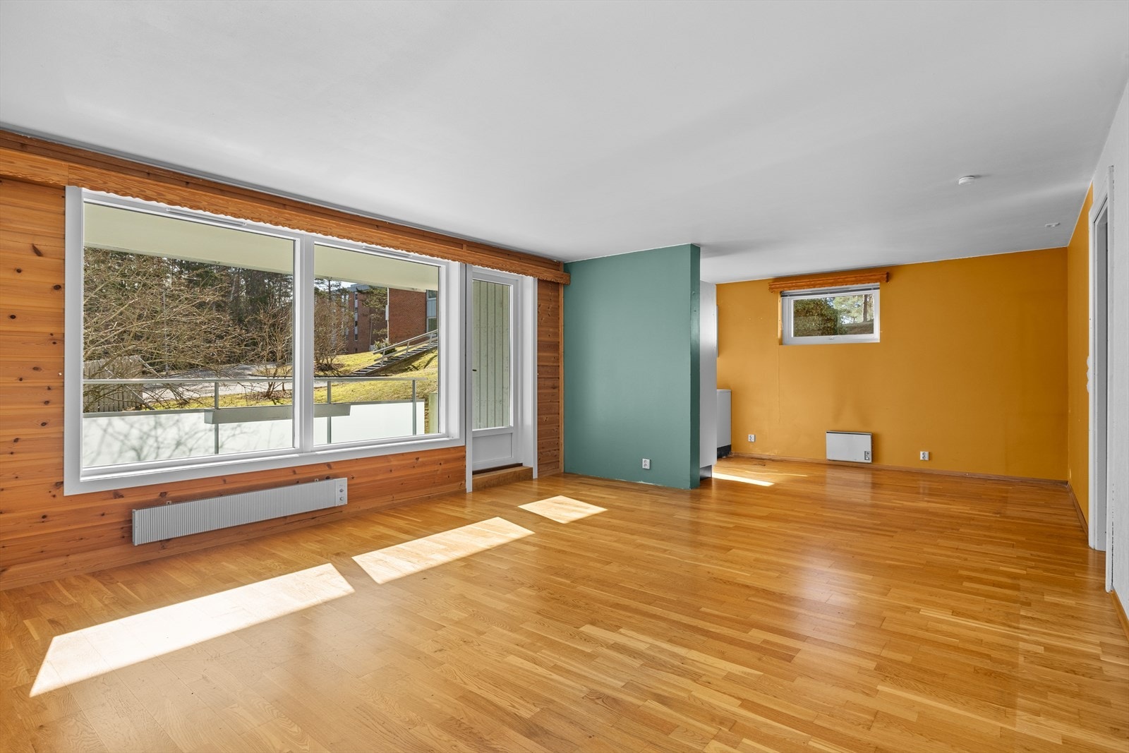 Svært romslig stue Galleribilde