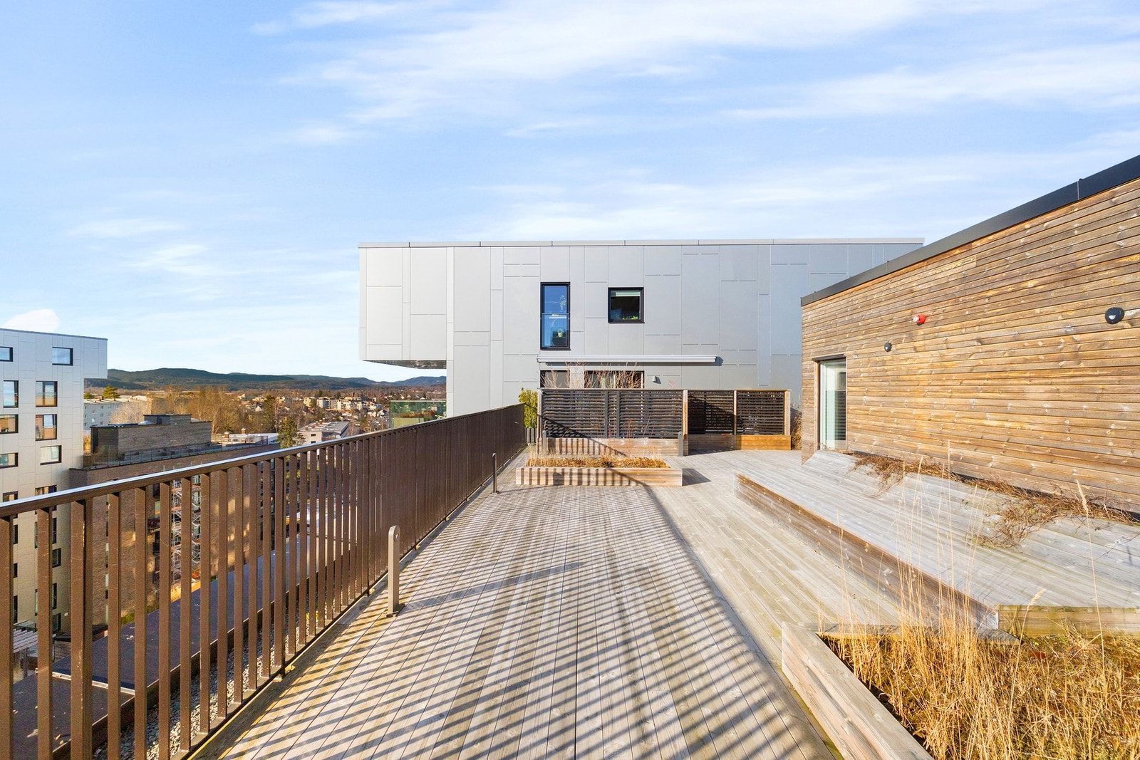 Leiligheten har tilgang til en felles takterrasse. Galleribilde