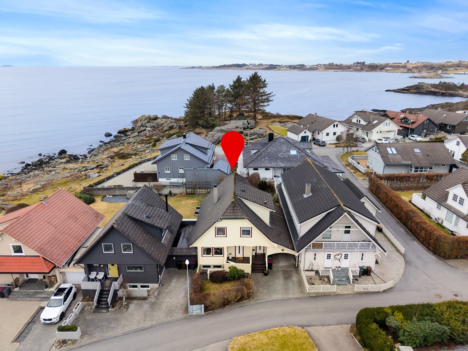 Innholdsrik enebolig med kort vei til sjøen og flotte turområder | Vestvendt hage | Carport | Galleribilde