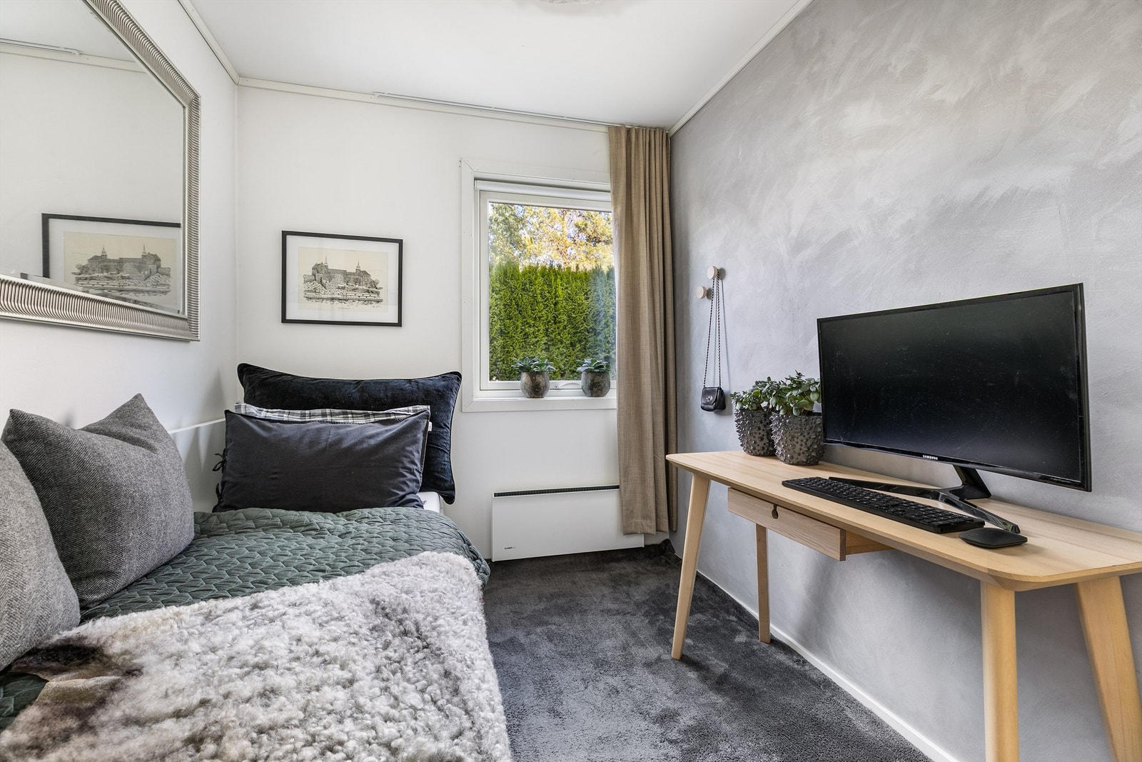 Med ca. 7,5 kvm. er soverom II et velfungerende barne-/gjesterom. Galleribilde