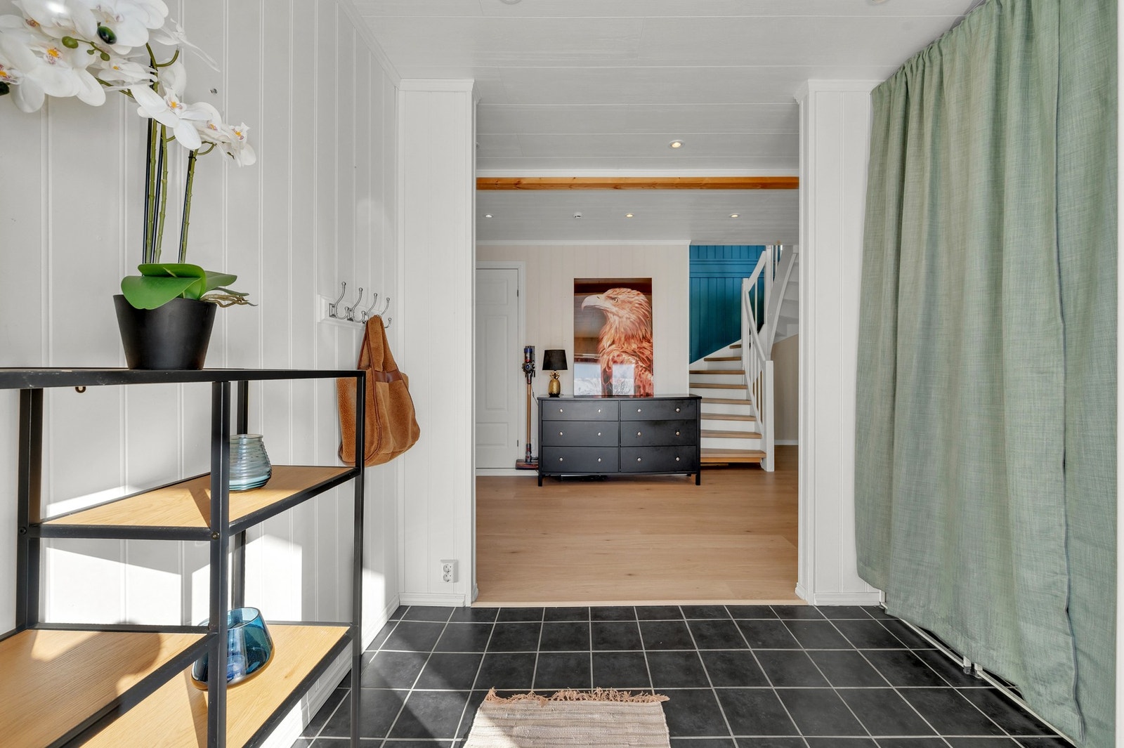 Inngansparti. Galleribilde