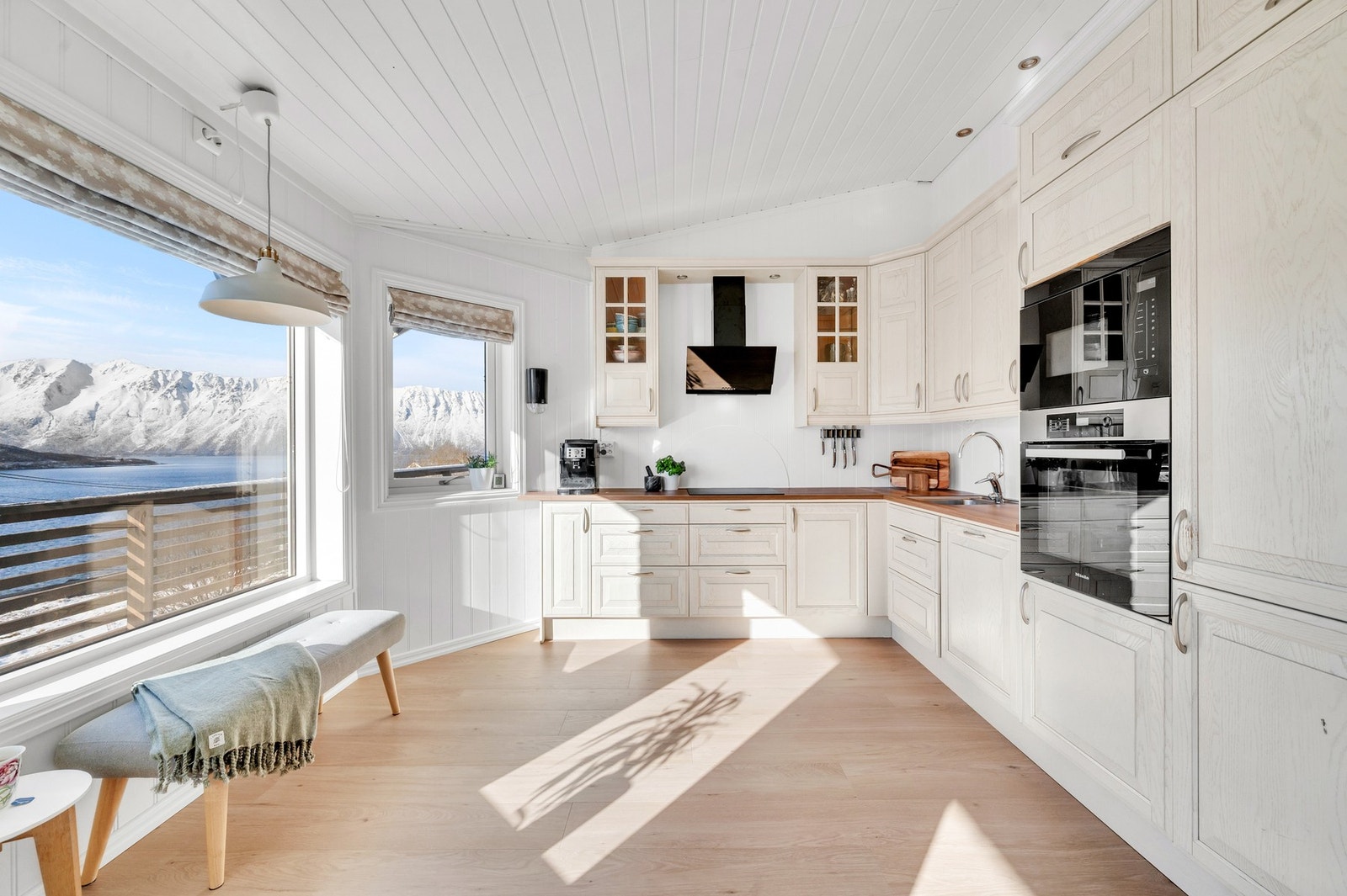 Ny benkeplate fra 2026. Galleribilde