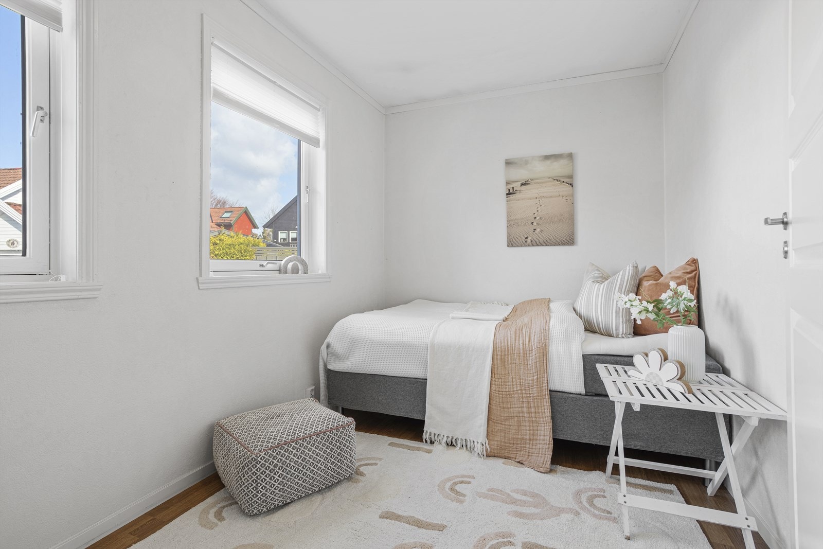 2 av soverommene ligger i boligens hovedetasje. Galleribilde