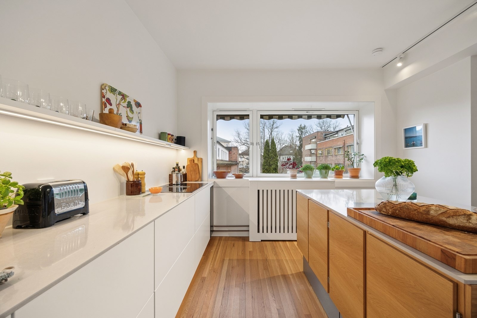 Benkeplate i Silestone komposittstein. Galleribilde