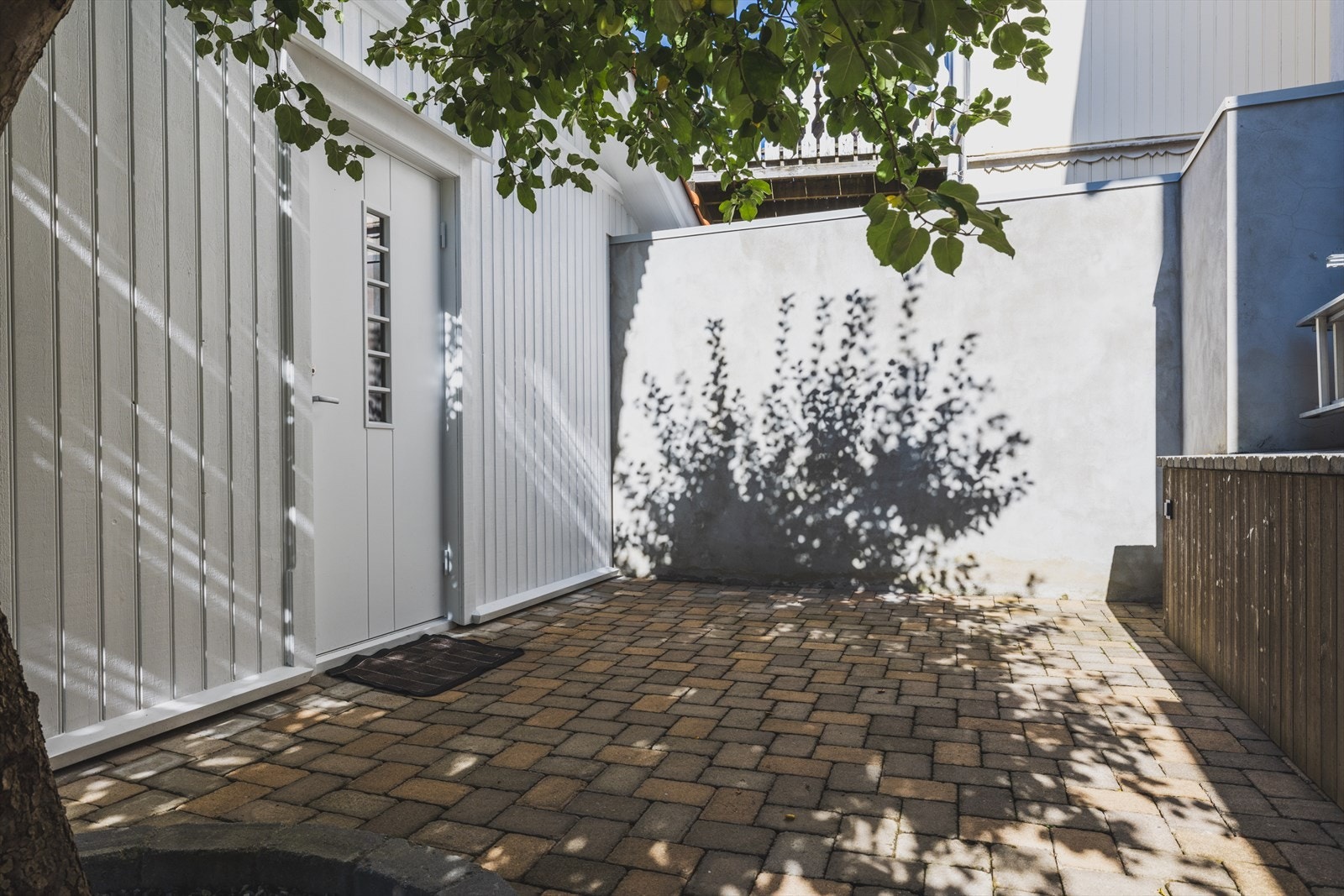 Inngang til boligens anneks. Galleribilde