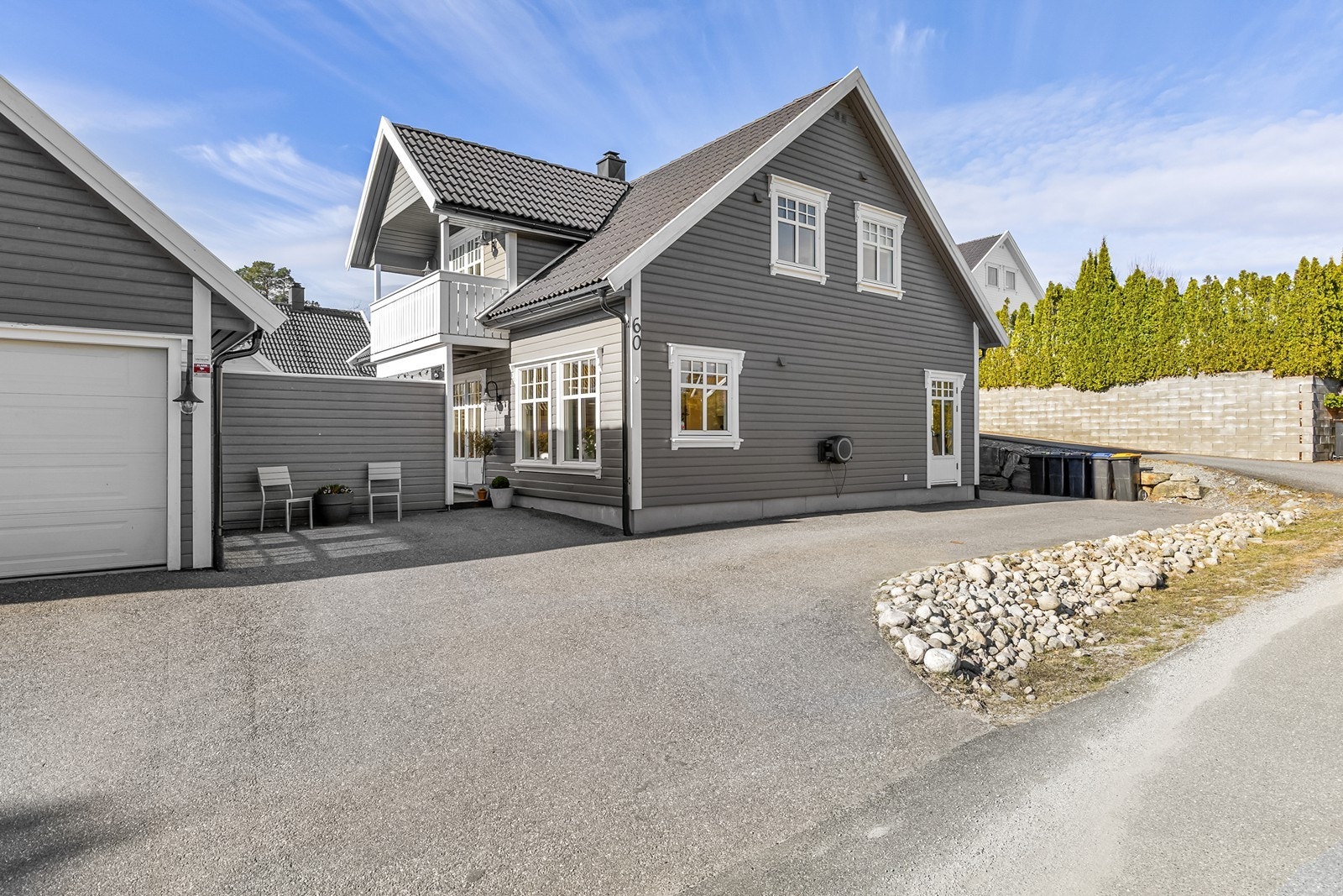 Et ideelt bosted for familier som ønsker å ha nærheten til flotte friområder og barnevennlige omgivelser Galleribilde