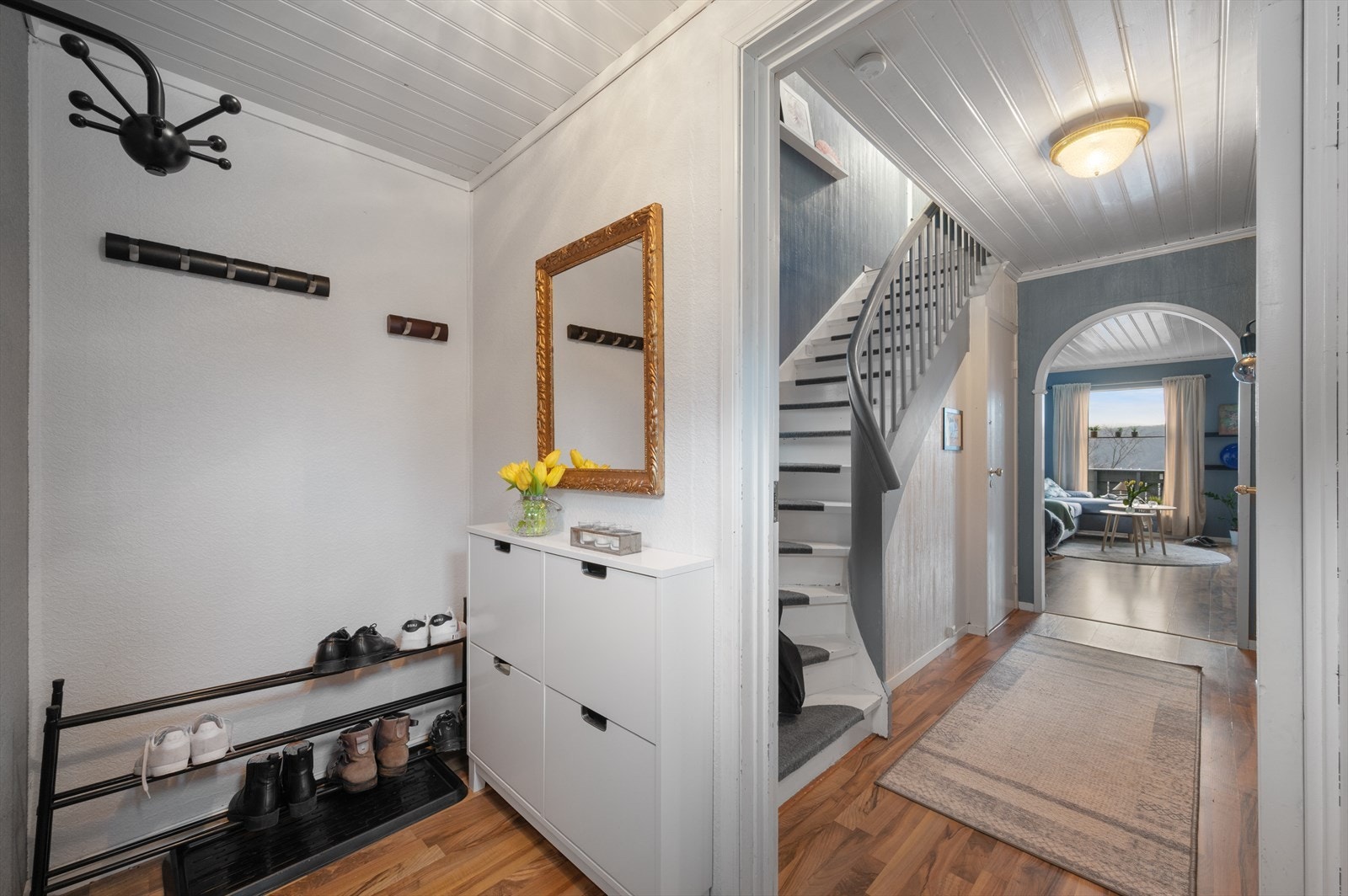 - Velkommen inn! Husk visningspåmelding - Galleribilde