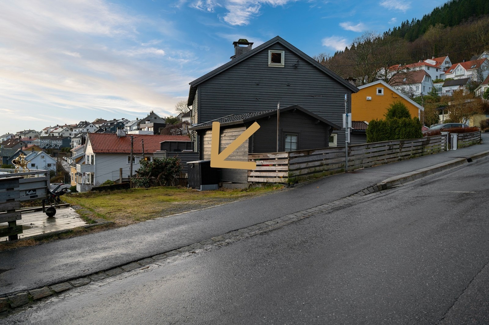 - På tomten har du god parkeringsdekning - Galleribilde