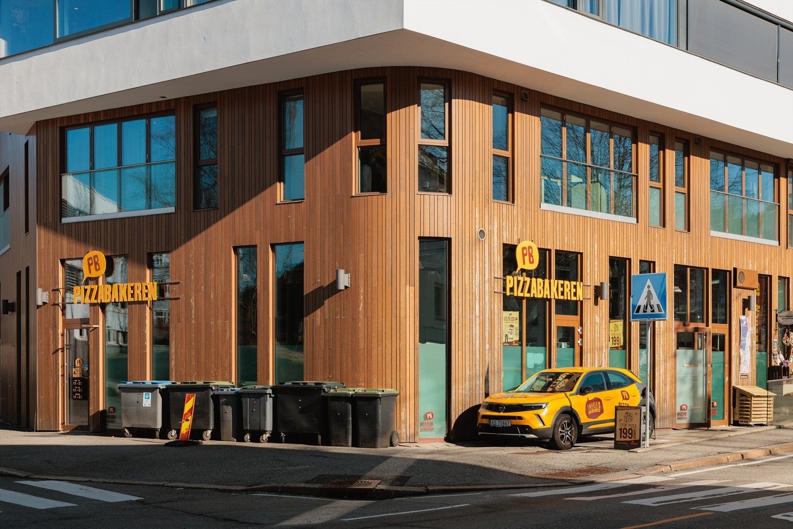 Til de raske middager det praktisk med Pizzabakeren like rundt hjørnet Galleribilde