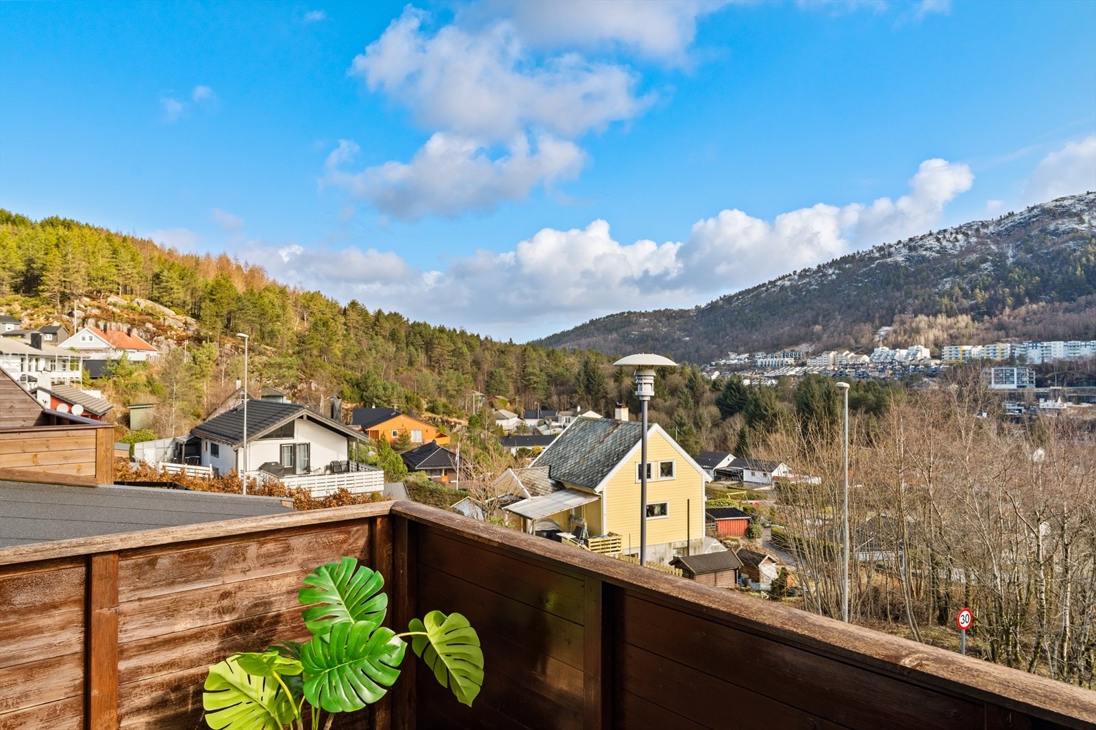 Her kan man nyte fine solskinnsdager Galleribilde