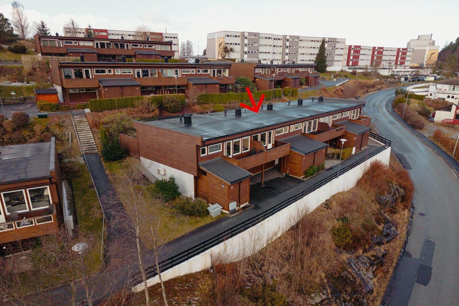 Fra boligen er det kort gangavstand til flere barnehager og skoler Galleribilde