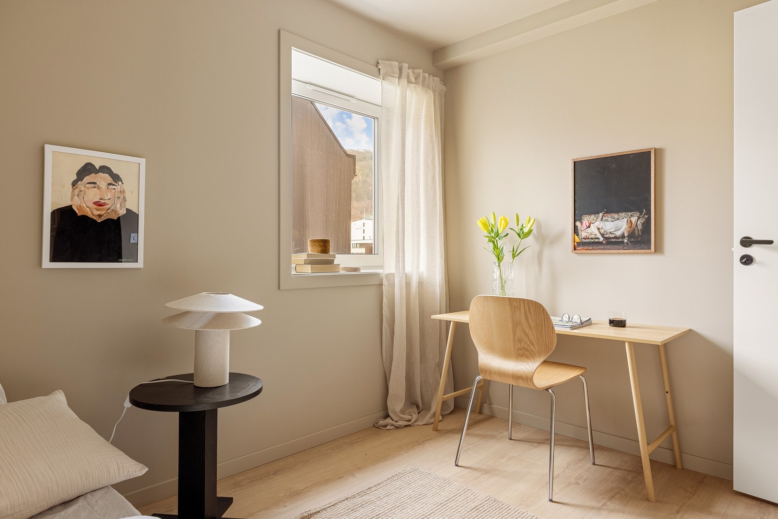 Vinduet på dette rommet ble skiftet i 2018. Galleribilde