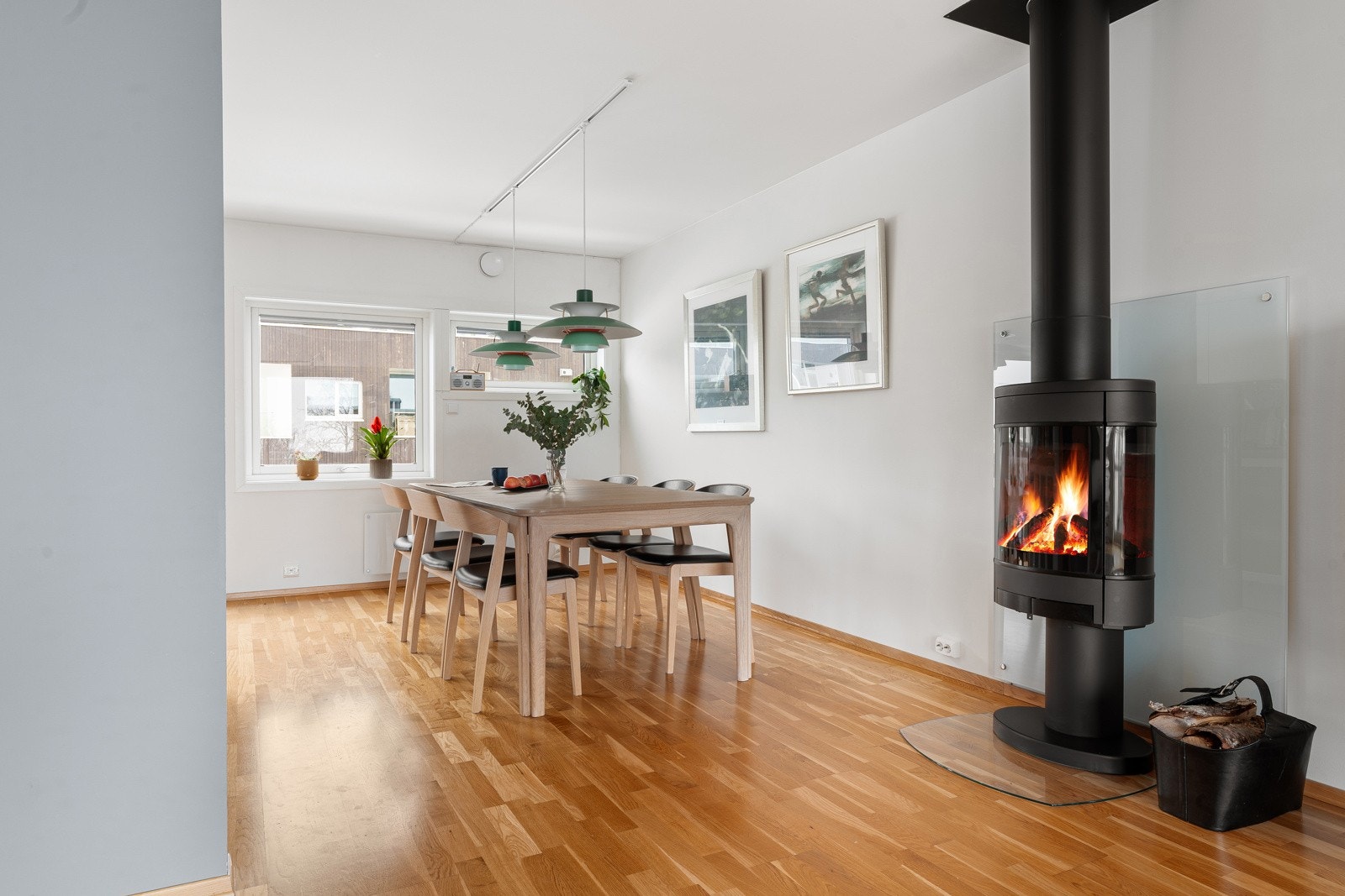 Stilfull vedovn som gir lun og behagelig varme