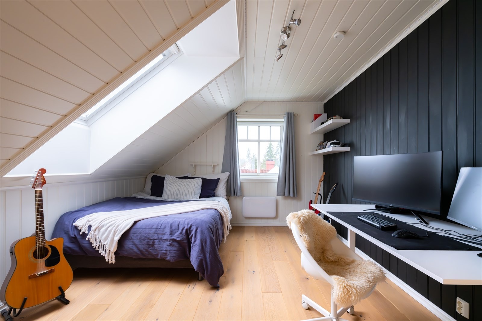 Soverom III. Alle soverommene vender mot rolige omgivelser, som gir en stille og avslappende atmosfære. Galleribilde