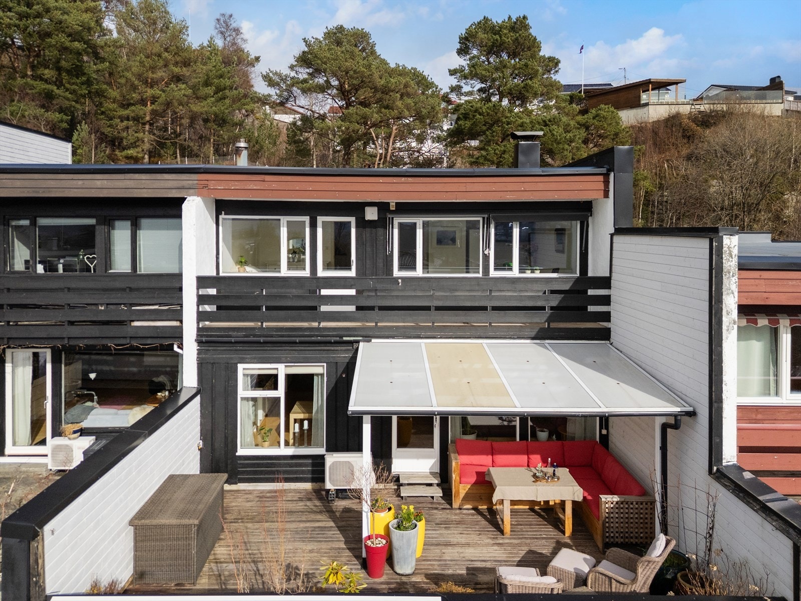 Boligen er sørvestvendt - noe so, sikrer gode solforhold Galleribilde