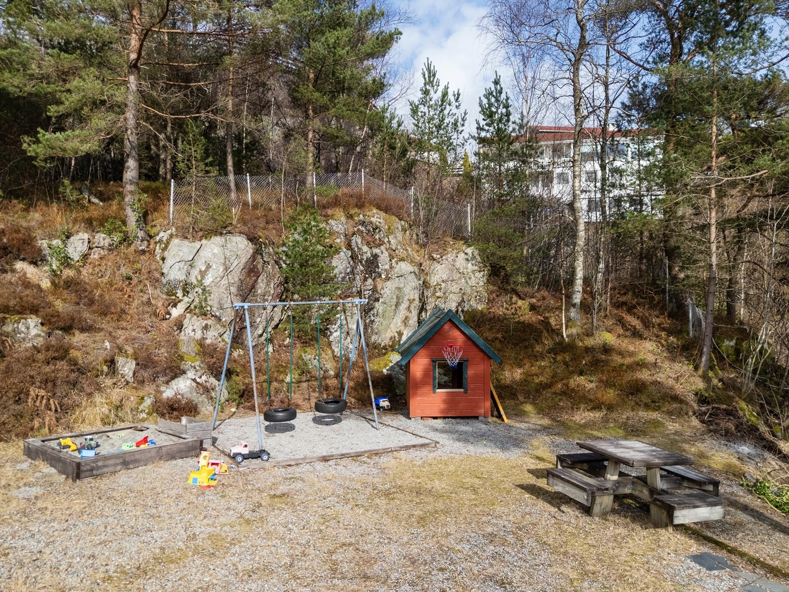 Ypperlig lekeplass for barna Galleribilde