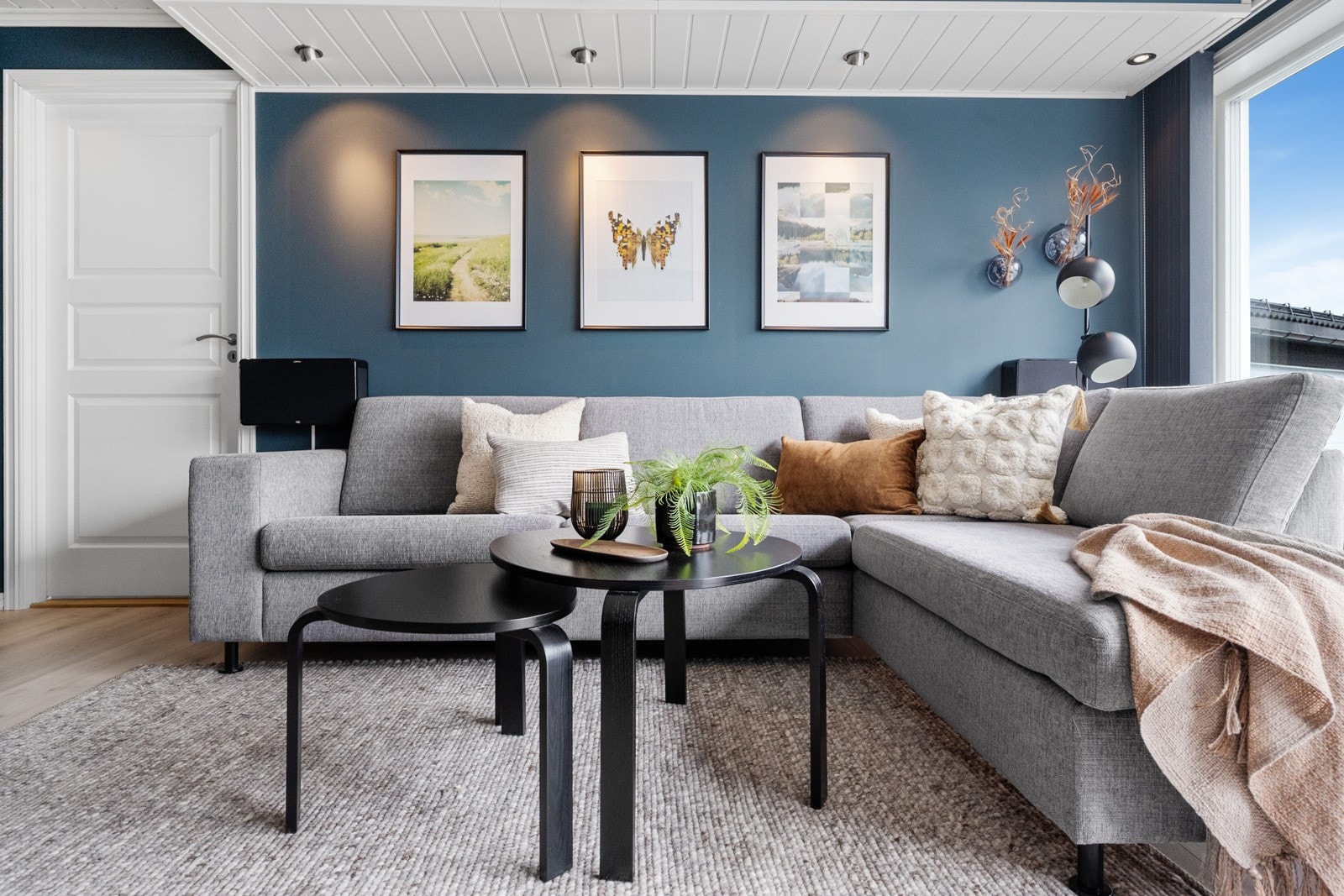 Dør til soverom i bakkant av stue u.etg. Galleribilde