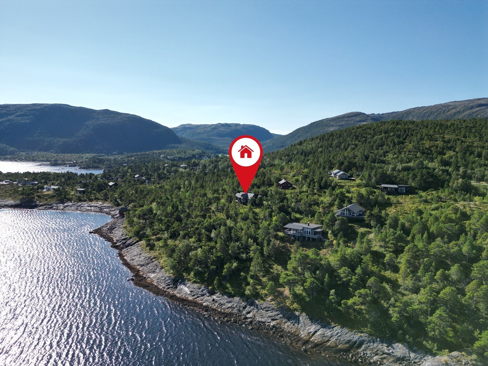 Det medfølger også en nausttomt til hytta. Galleribilde