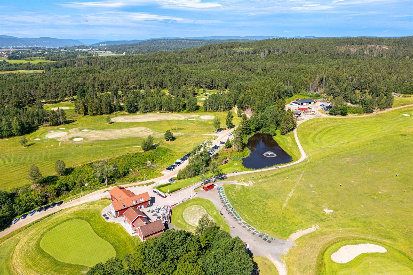 Det er rundt 6 minutters kjøretur til Kjekstad Golfklubb Galleribilde
