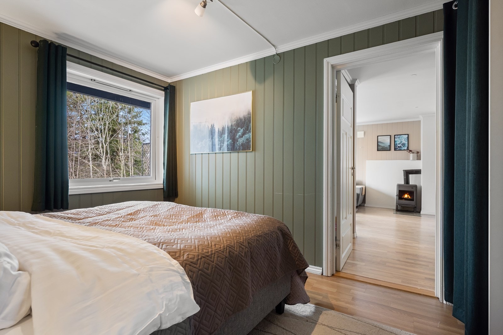 Soverommet har adkomst fra stuen. Galleribilde