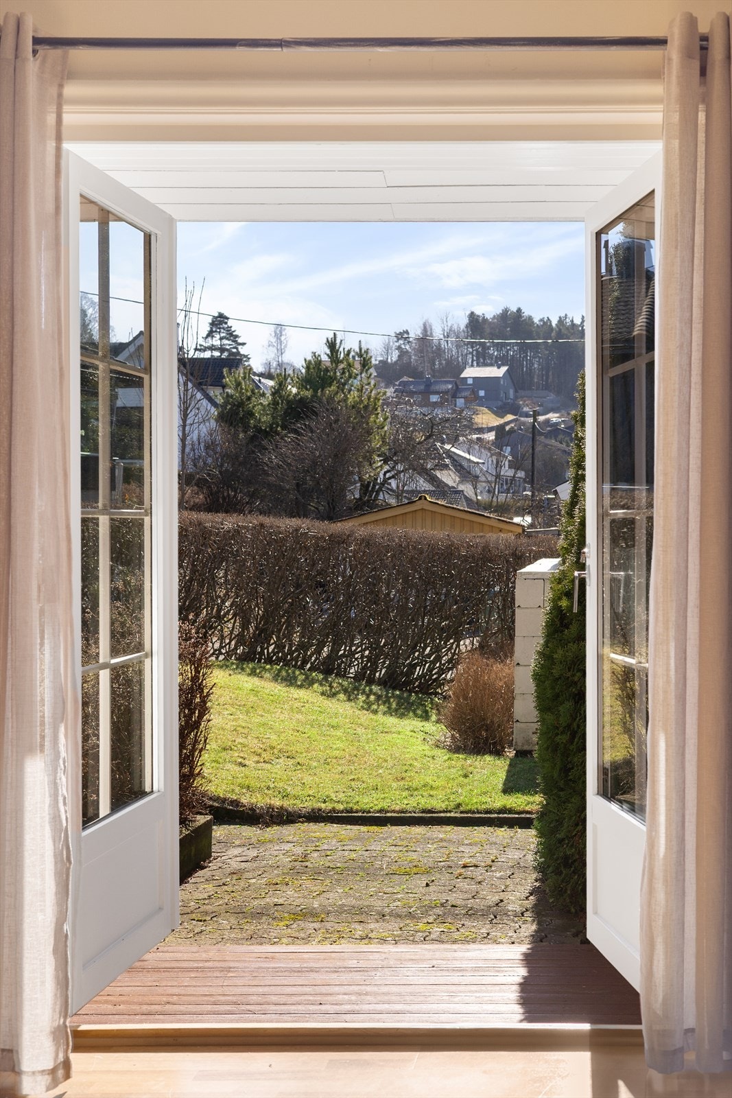 Ut fra stuen er det flott overbygget terrasse. Galleribilde