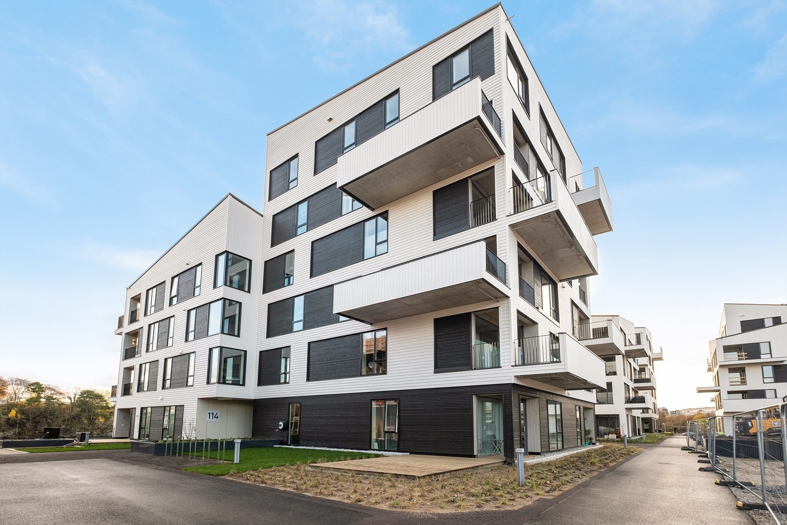Uteområde. Galleribilde