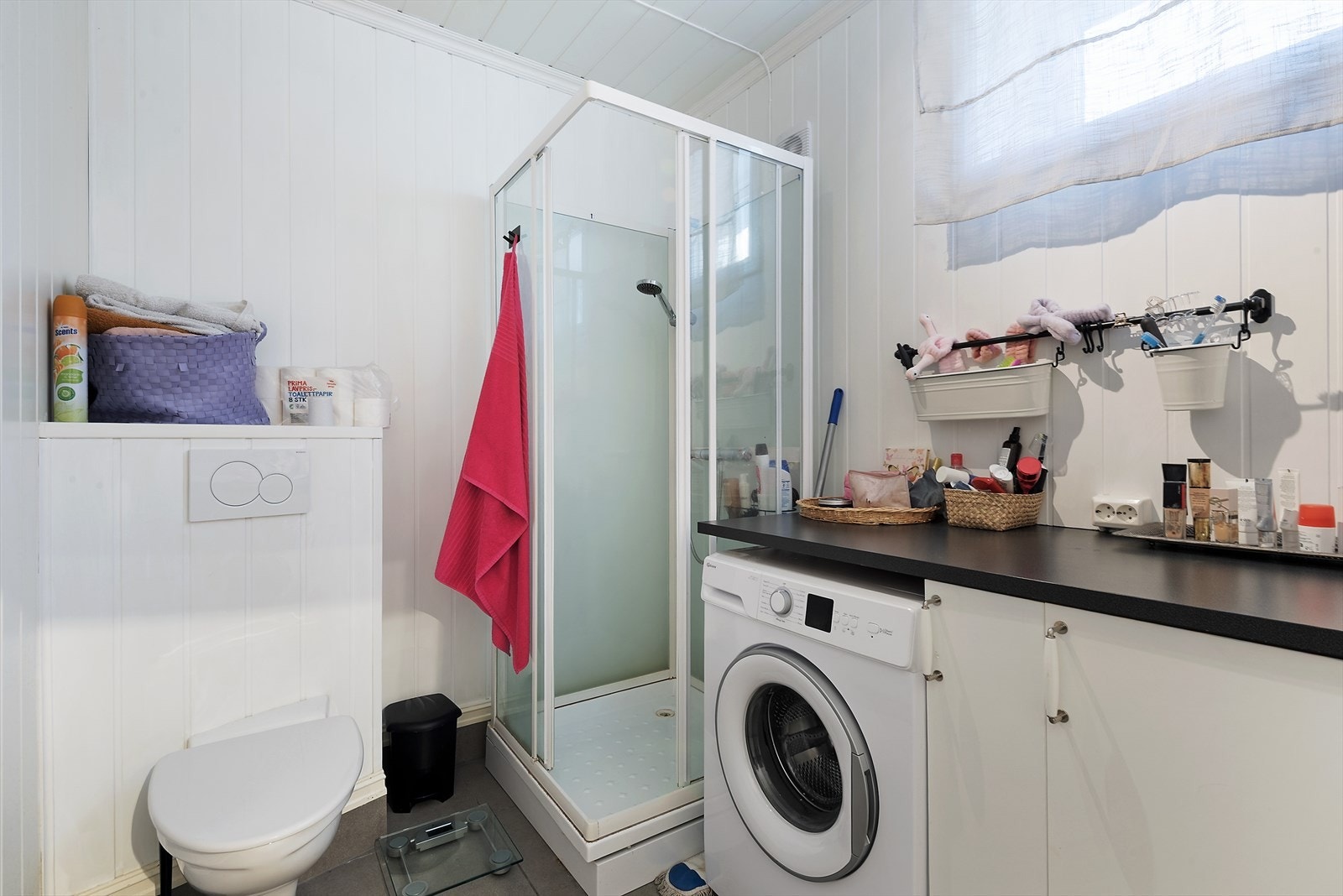 Bad med dusj. Galleribilde