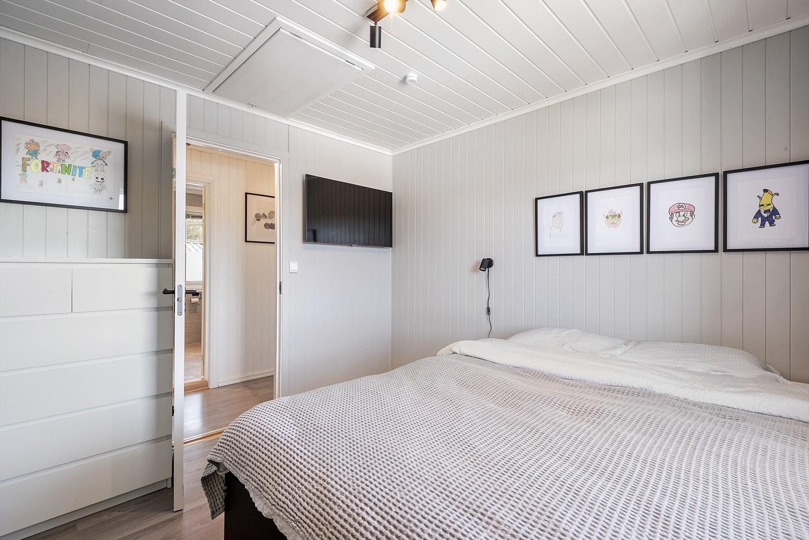 Soverom med adkomst til gangen. Galleribilde