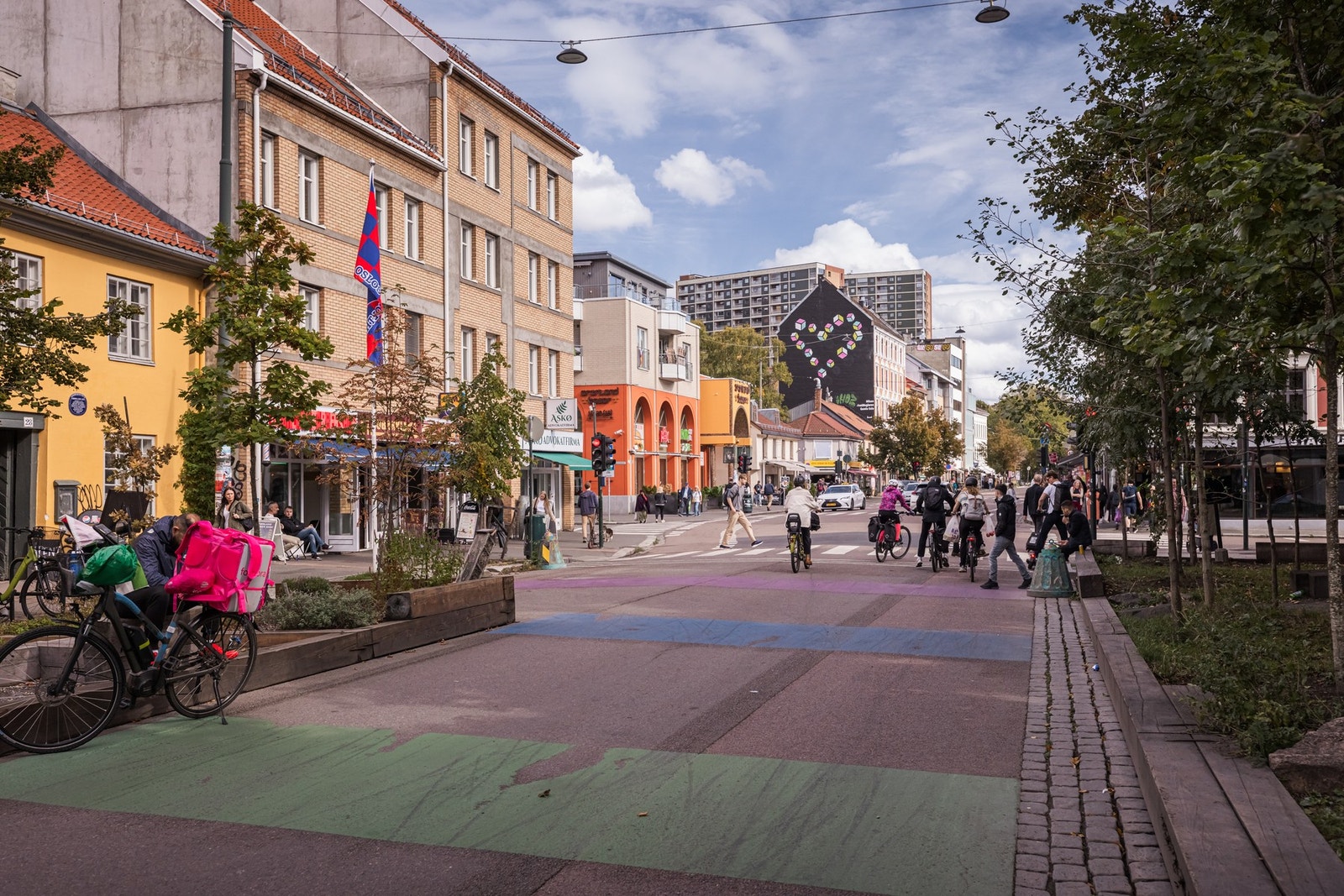 Grønland med et yrende folkeliv ligger kun få minutter unna leiligheten. Galleribilde