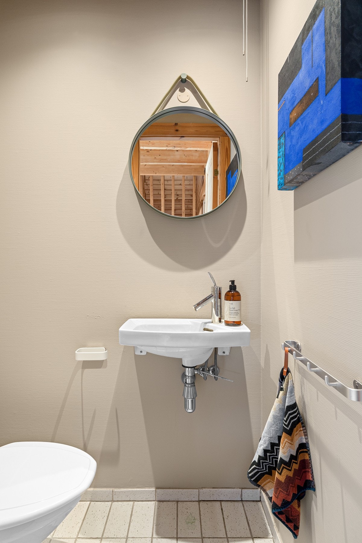 Praktisk gjestetoalett i forbindelse med inngangspartiet Galleribilde