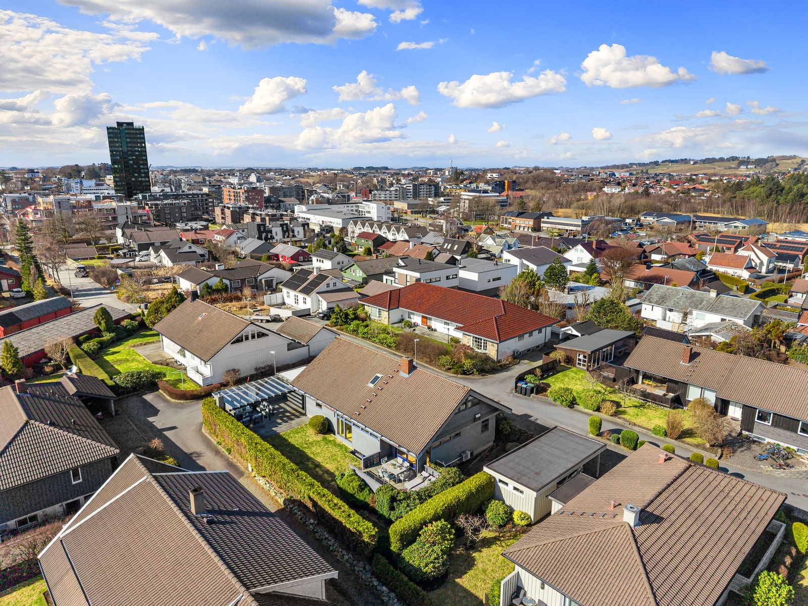 Velkommen til Rektor Sælands veg 29 - Presenteres av Aleksander Grødem v/PrivatMegleren Jæren. Galleribilde