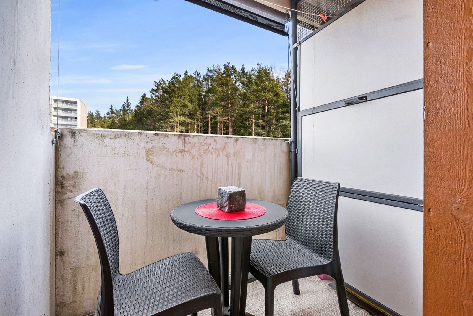 Luftebalkongen er på ca. 2 m² og vender mot øst. Galleribilde