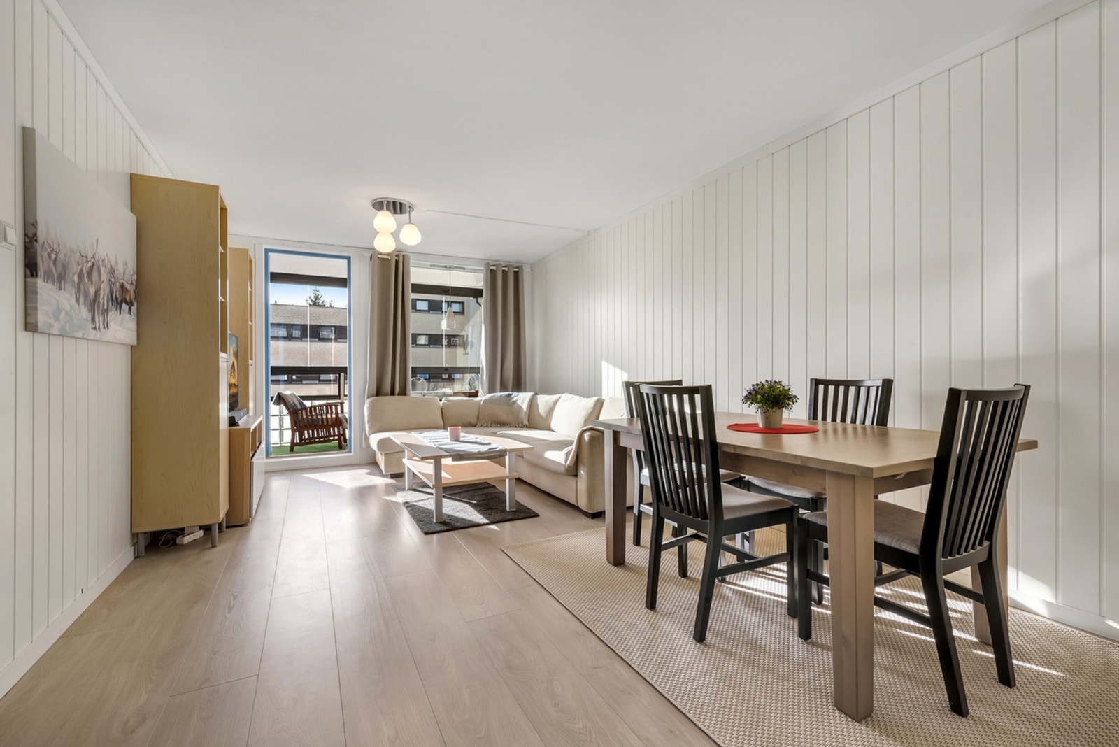 Velkommen til Ravnkollbakken 67 - presentert av Kasia Ostrowska v/Eie eiendomsmegling.
Fotograf: Asmundur Asmundsson Galleribilde